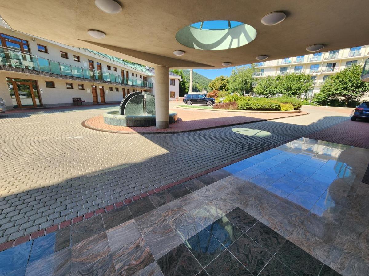 Ferienwohnung Kristoff Plaza Trencianske Teplice Trenčín Exterior foto